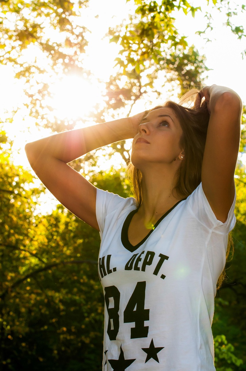 female entertainer portrait dreamy outdoors